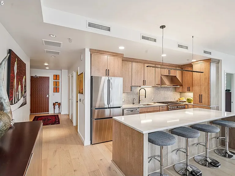 841 SW Gaines St #1400 — Photo 9