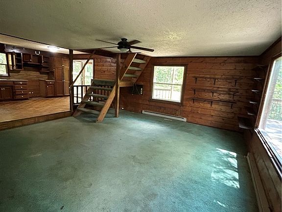 3rd image of 262 Leisure Ln