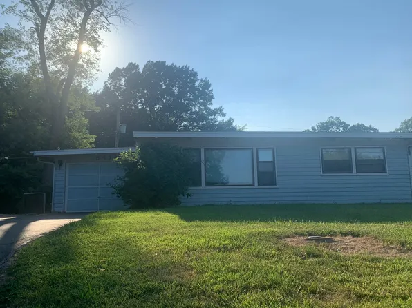 8454 Engler Ave, Saint Louis, MO 63114