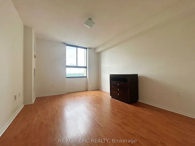 350 Seneca Hill Dr #908 — Photo 9