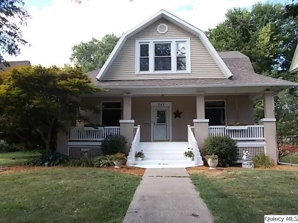 247 W Main St, Carthage, IL 62321