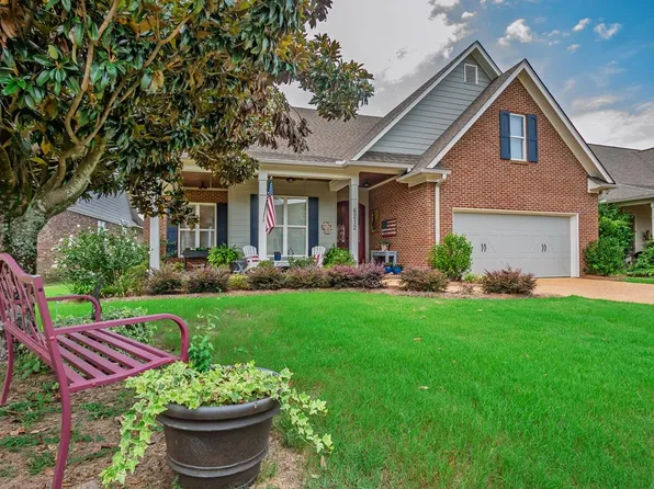 6212 Charleston Ct, Oxford, MS 38655