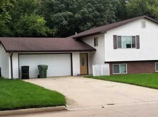 1305 Martha St, Sioux City, IA 51105