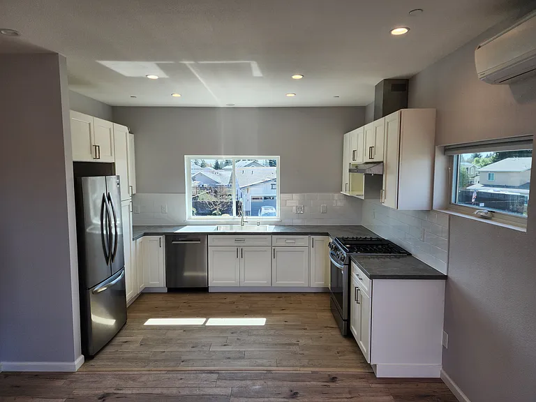 3422 Santiago Dr — Photo 16