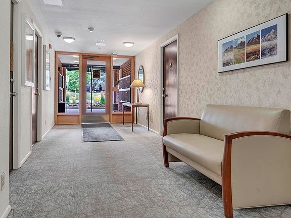 3rd image of 850 20th St #406