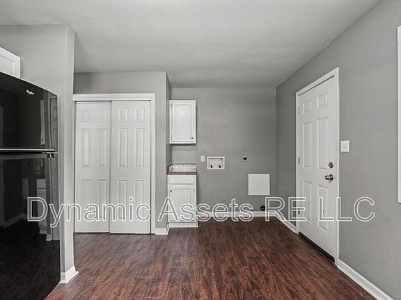 3rd image of 1914 John F Kennedy APT A