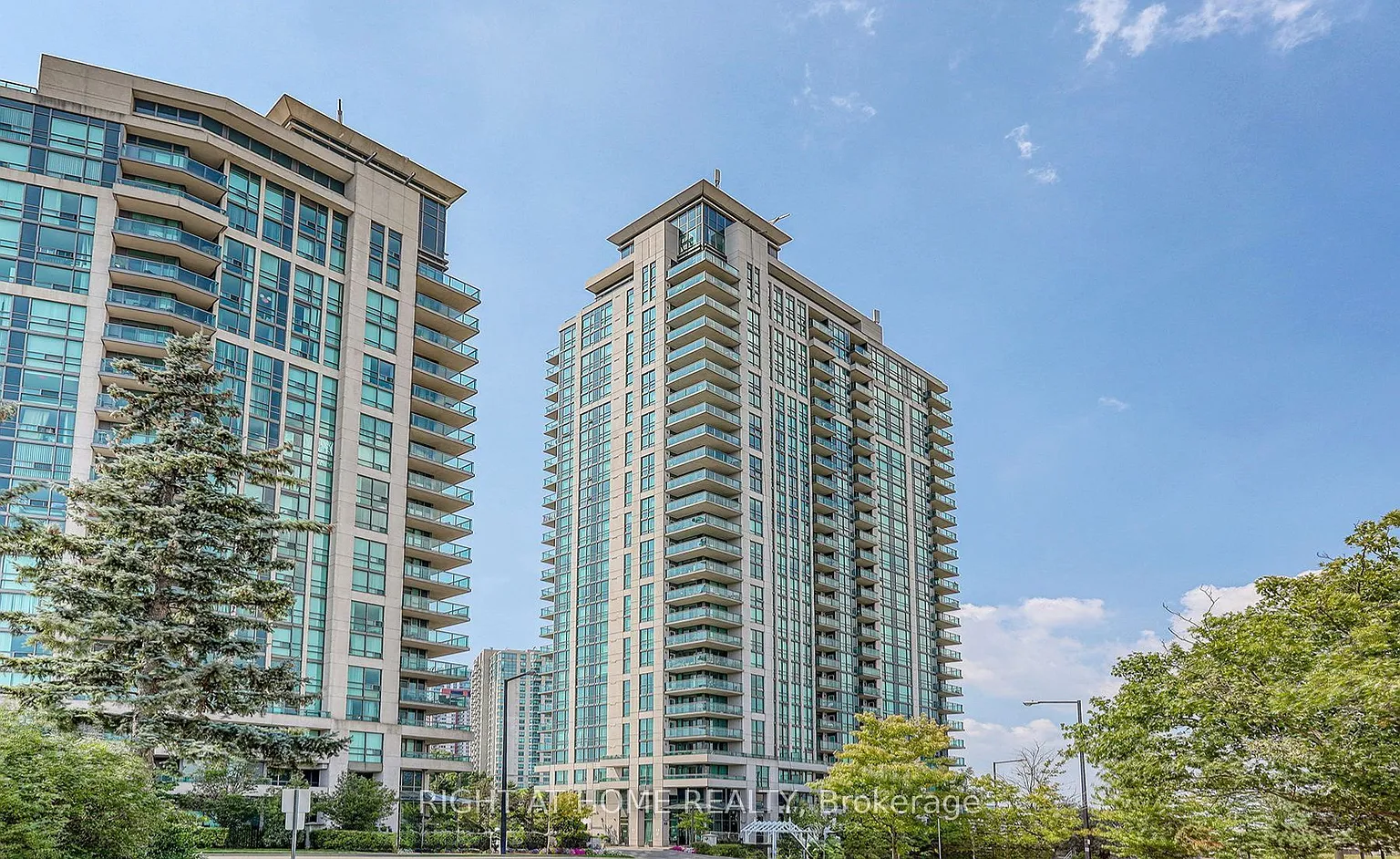 88 Grangeway Ave #209 photo 1
