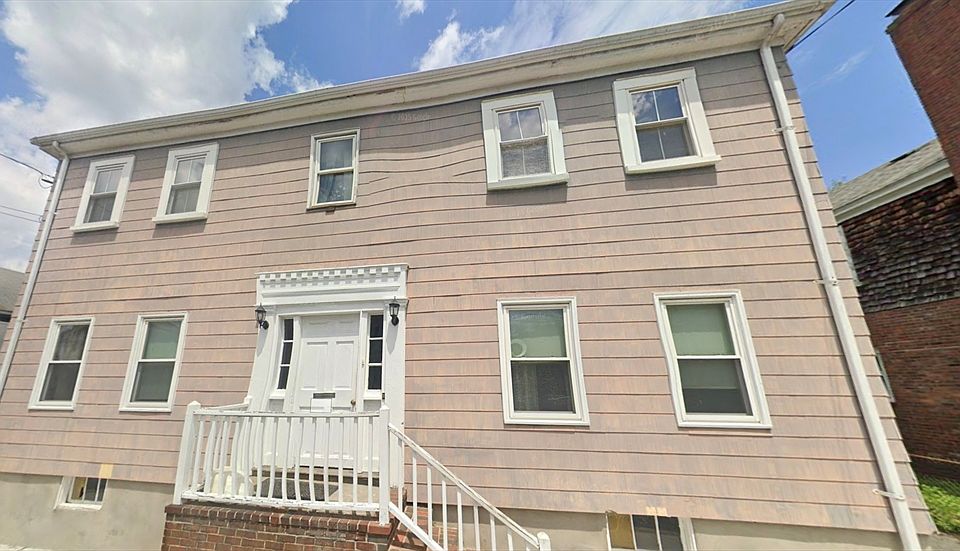 1st image of 8 Webb St