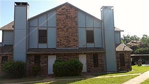 1st image of 2117 W Walnut St APT D
