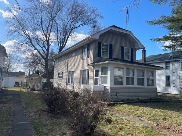 135 N Birch St, Waterman, IL 60556