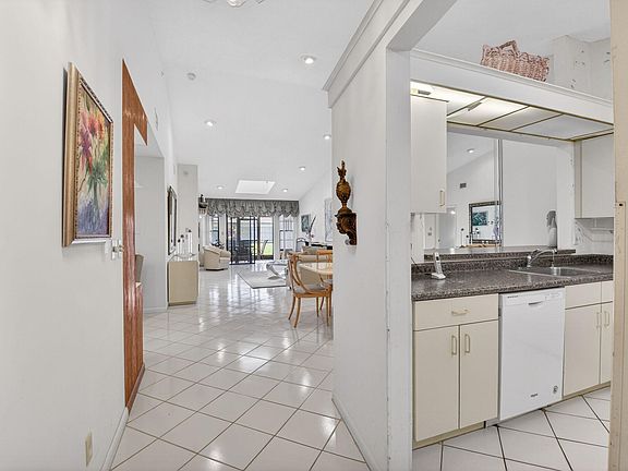 5th image of 5900 Sunswept Lane #A
