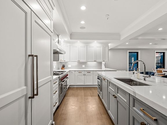 5th image of 377 W 1st St #2