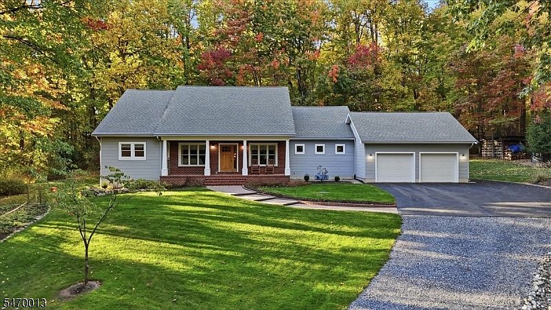 1st image of 352 Woolf Rd