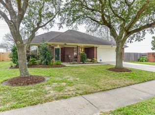 4902 Archway Dr, La Porte, TX 77571