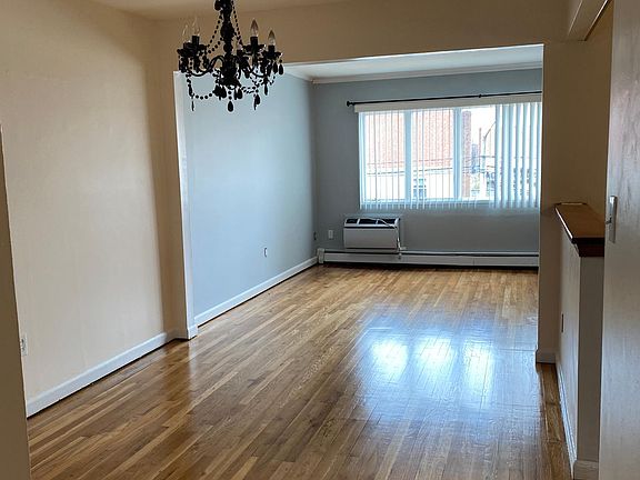 3rd image of 158-20 97th St