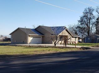 2760 W Stewart Ave, Medford, OR 97501