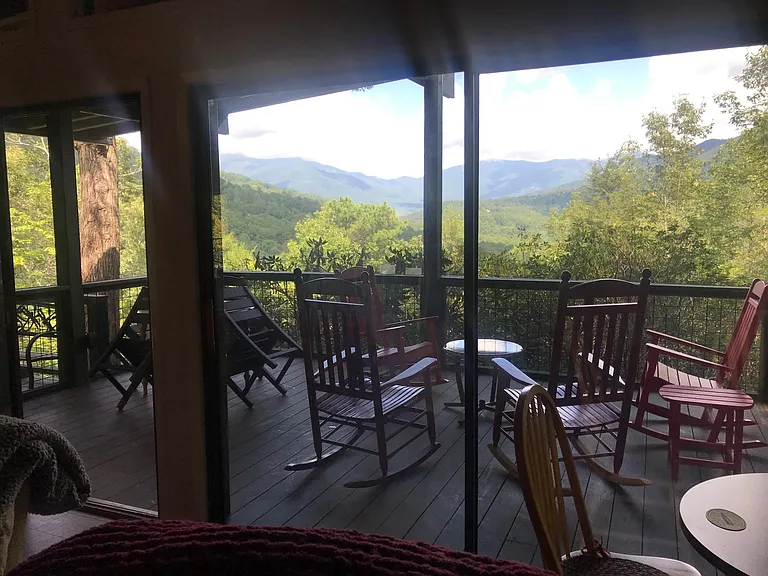 310 Allen Mountain Dr — Photo 2