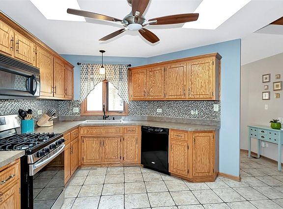 3rd image of 8578 Tullamore Dr