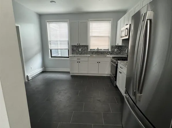 6720 Kennedy Blvd E, West New York, NJ 07093