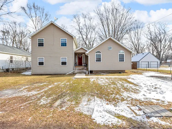 437 7th St, Michigan Center, MI 49254