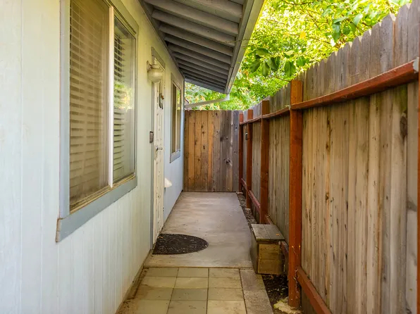 3111 Silverbell Rd #1/2, Chico, CA 95973