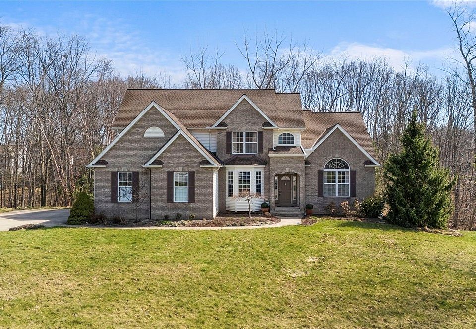 1st image of 4863 Deer Run Dr