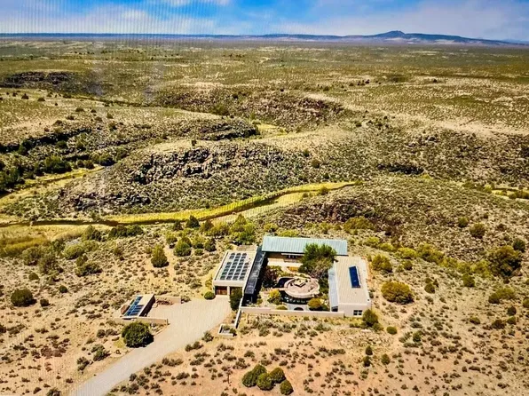 91 Riverbend, Ranchos de Taos, NM 87557
