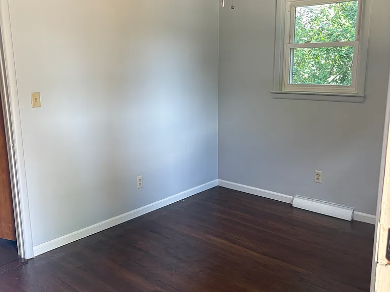 2420 W South St — Photo 7