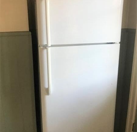 4th image of 656 Jamestown Ave