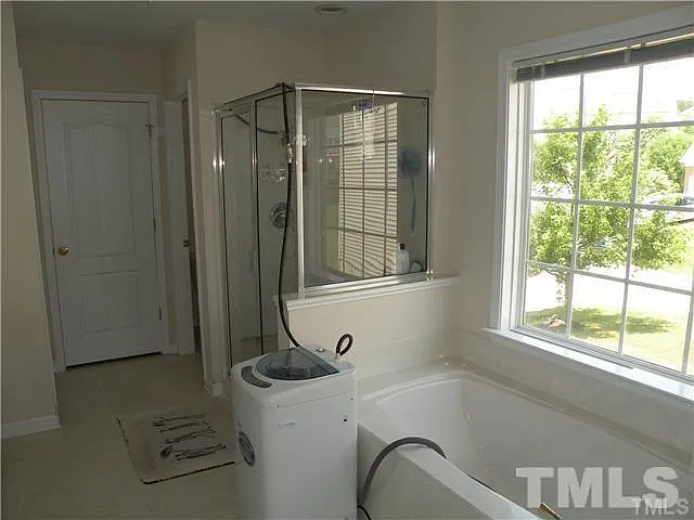 5413 Glorietta Cir — Photo 14