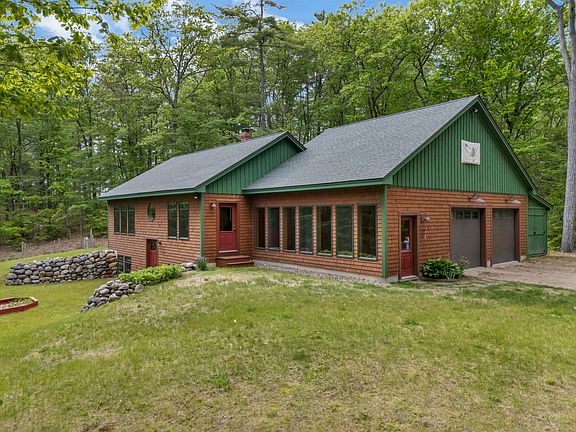 3rd image of 75 Wardens Way