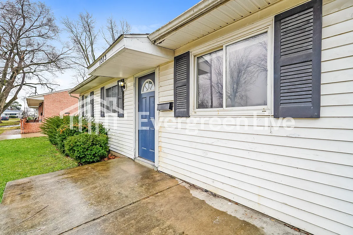 Building Photo - 1313 Yolanda Dr