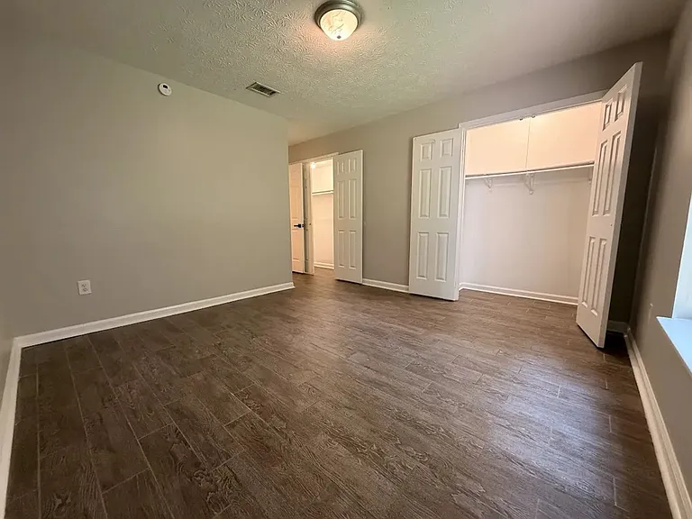 145 Cumberland Ct — Photo 6