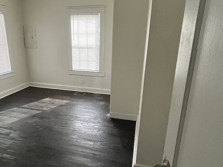 1839 Meade Ave — Photo 8