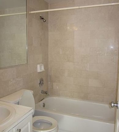 3rd image of 1334 Washington Ave APT 205