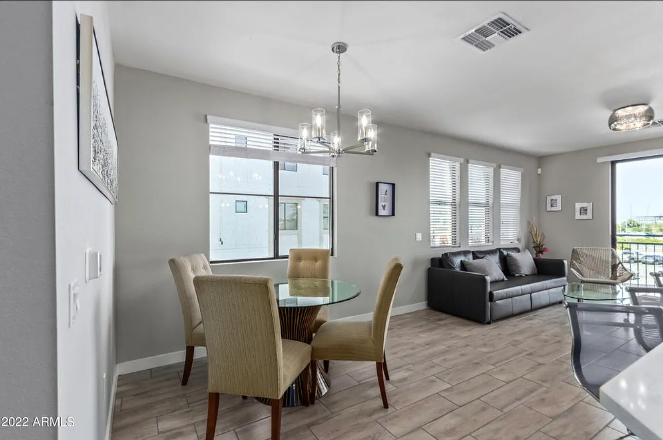 2 bed, 1191 sqft, $2,650 — Photo 1