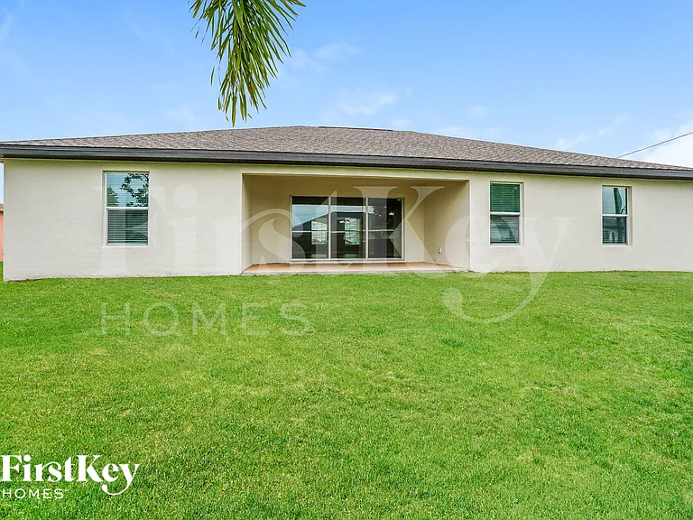 3032 NW 6th Ave — Photo 15