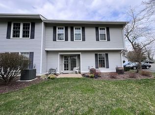 277 Kingbird Ct, Three Bridges, NJ 08887