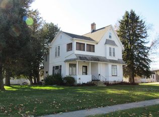 106 E Prairie Ave, Mabel, MN 55954