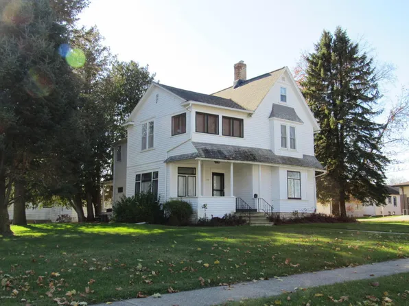 106 E Prairie Ave, Mabel, MN 55954