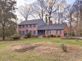 102 Holloway Dr, Williamsburg, VA
