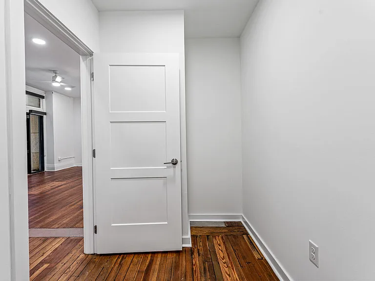 Mutual on Main Apartments — Photo 100