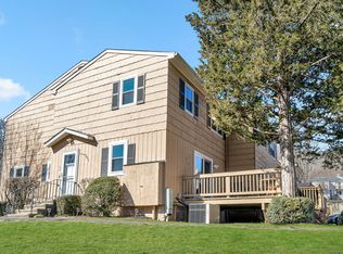 13 Huntington Ct UNIT 13, Bethel, CT 06801