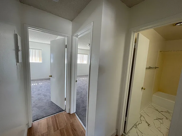 21023 Ladeene Ave #D — Photo 6