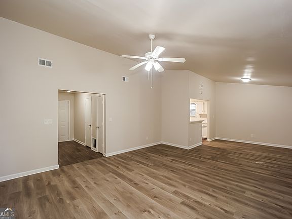 5th image of 380 Fleming Ct