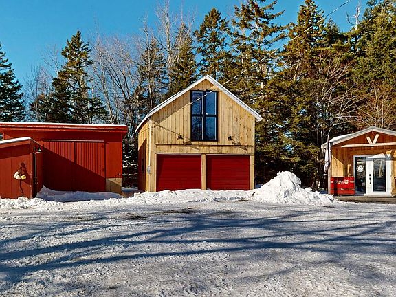 2nd image of 104 Mount Pleasant Rd