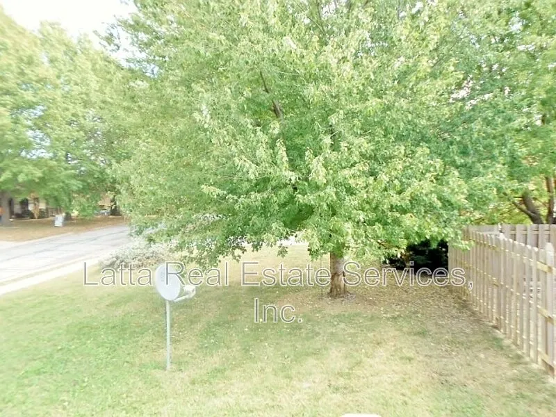 Applegate 1 Condominium — Photo 3