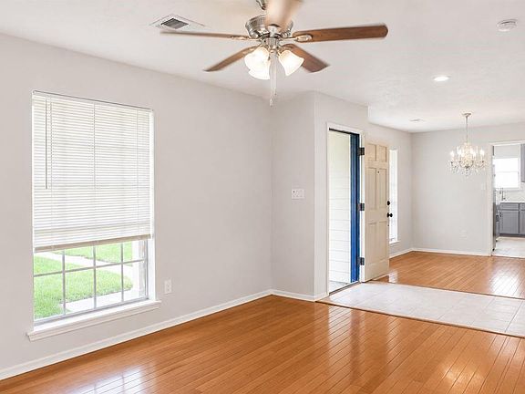 4th image of 12035 Barrett Brae Dr