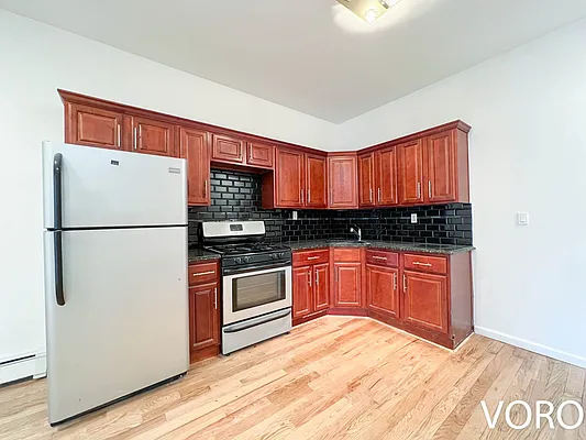 Rented by Voro, LLC | media 10