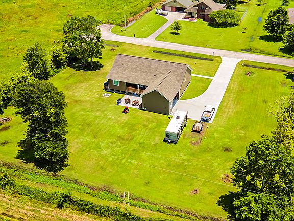 5th image of 707 Terre Haute Pl